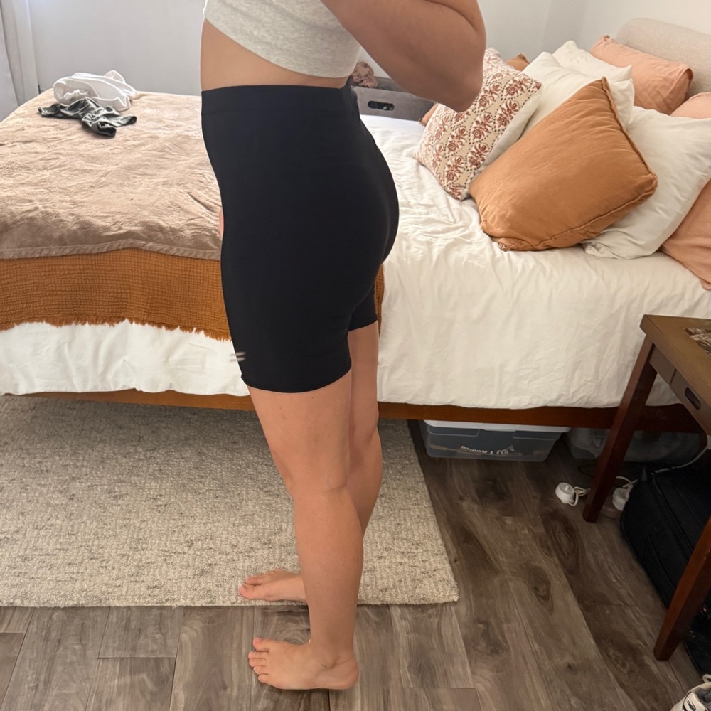 Women’s High Rise Biker Shorts Size S